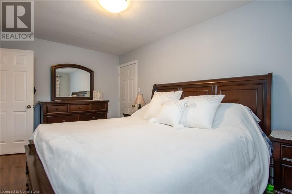 82 CARNABY CRESCENT Image 31