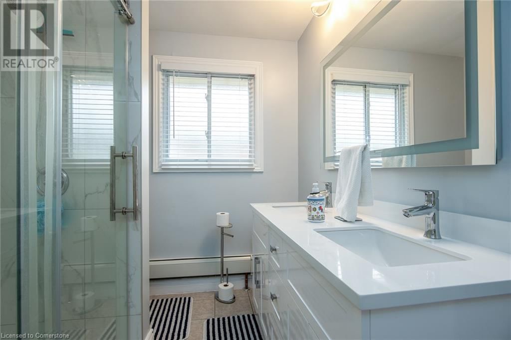 82 CARNABY CRESCENT Image 32
