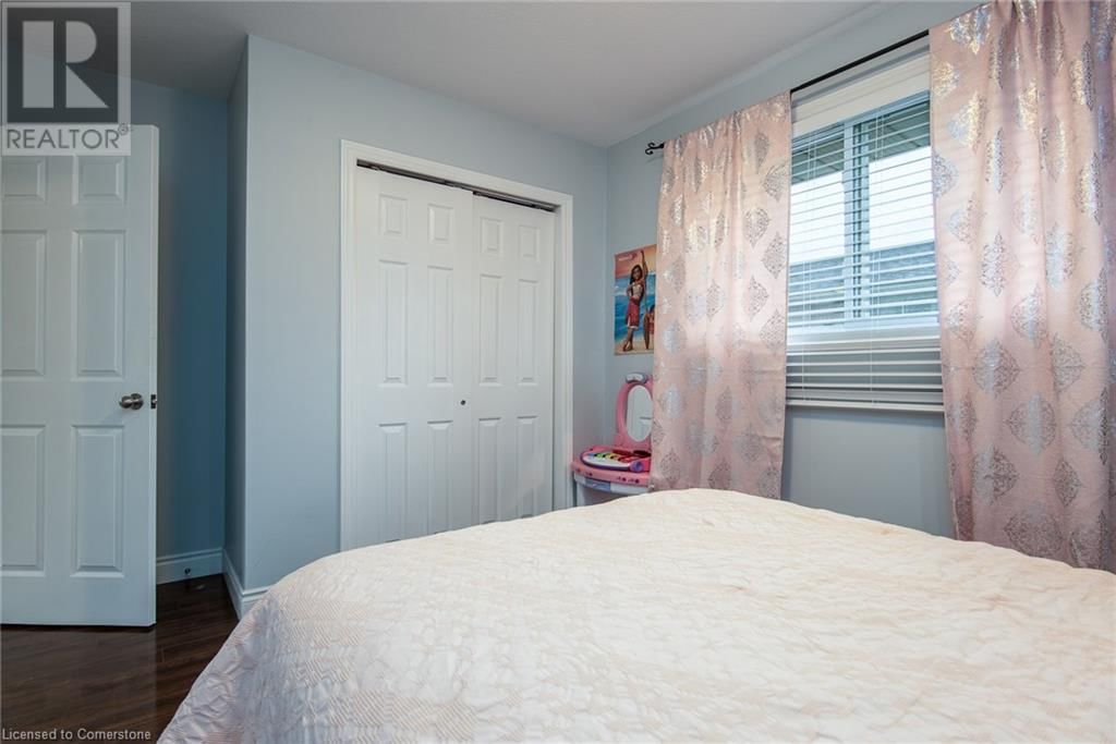 82 CARNABY CRESCENT Image 34