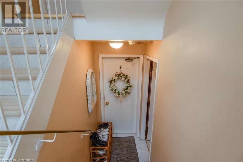 82 CARNABY CRESCENT Image 37