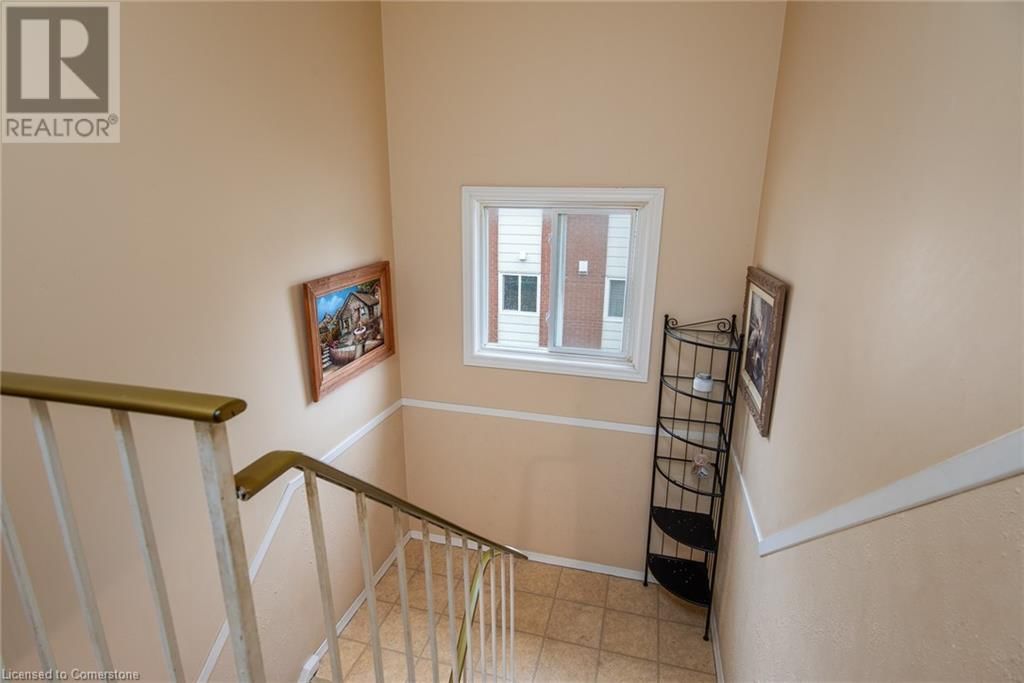 82 CARNABY CRESCENT Image 40