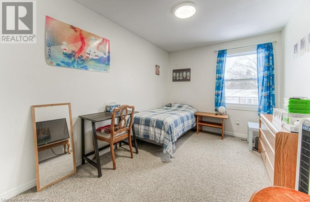 7 - 52 MONTCALM DRIVE Image 9