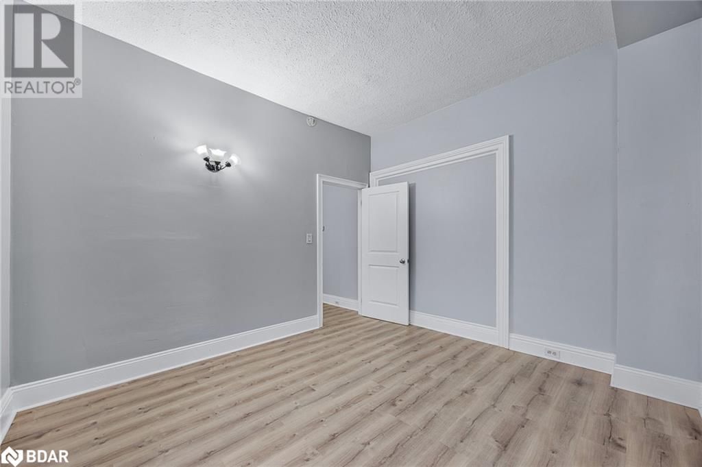 66 MATCHEDASH STREET SOUTH Image 35