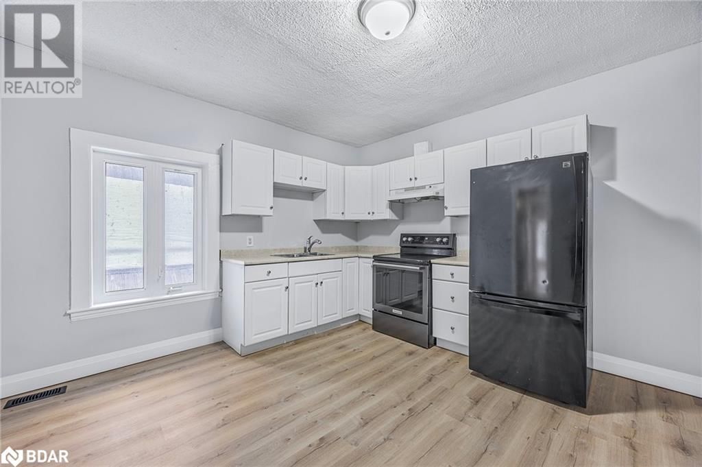 66 MATCHEDASH STREET SOUTH Image 7