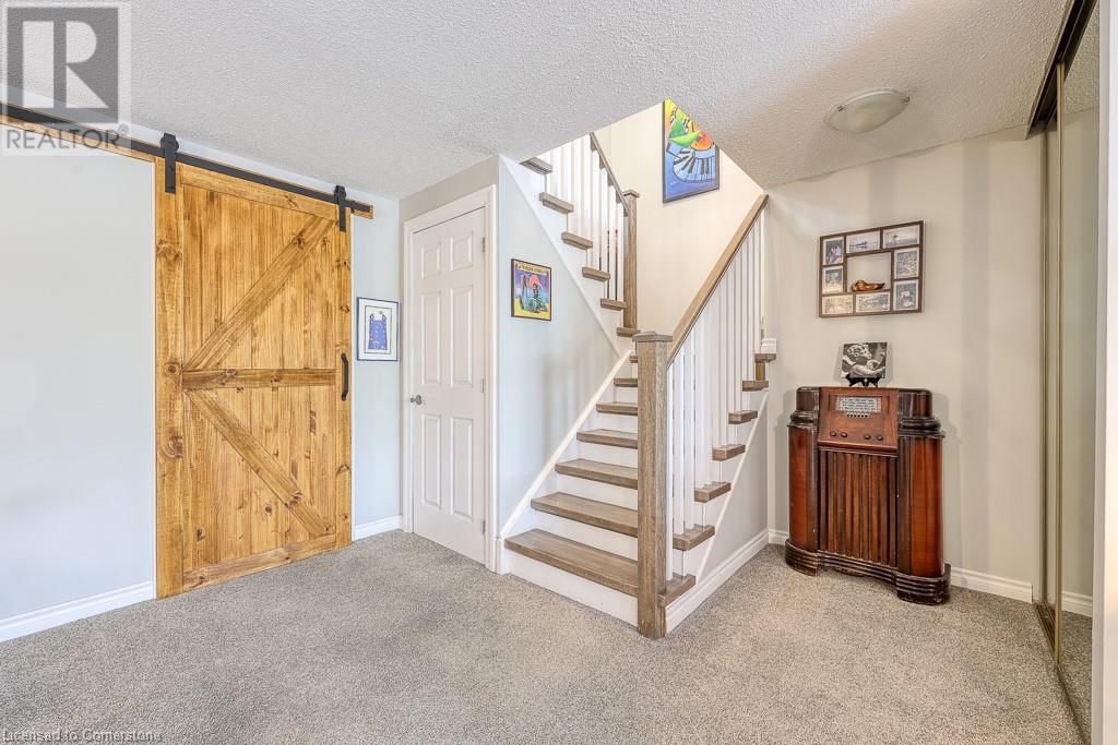18 CHARNWOOD COURT Image 22