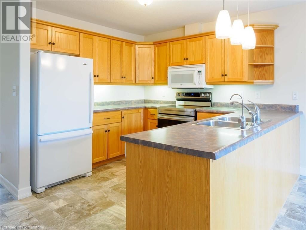 8 - 409 QUEEN STREET SOUTH Image 7