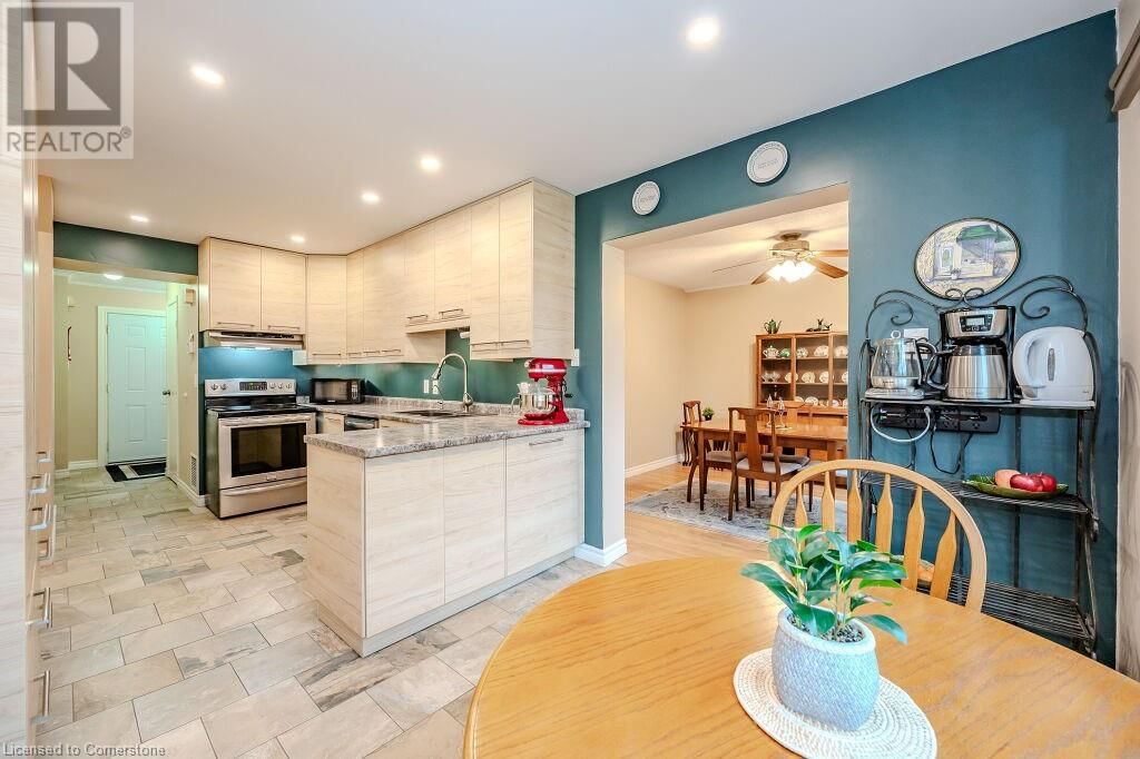 12 - 30 GREEN VALLEY DRIVE Image 12