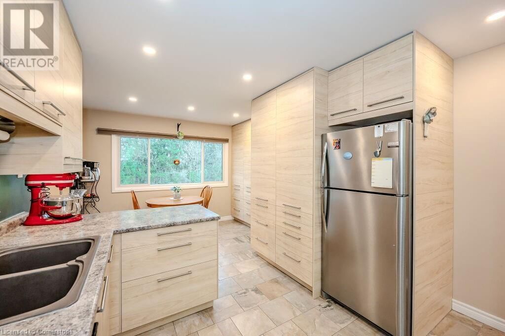 12 - 30 GREEN VALLEY DRIVE Image 13