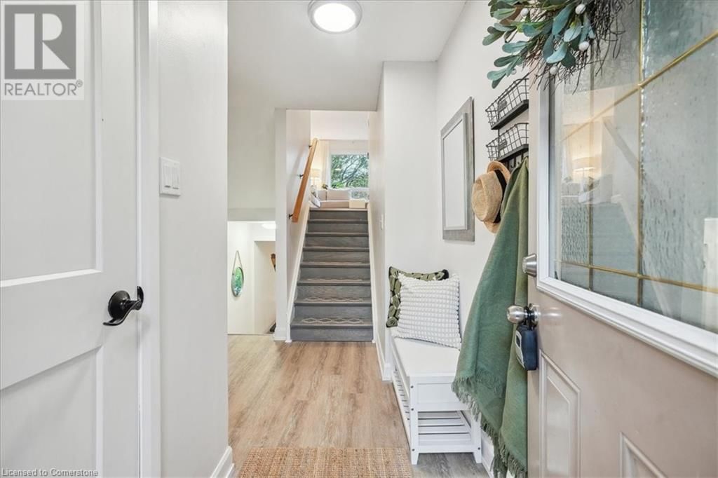 113 - 680 REGENCY COURT Image 3
