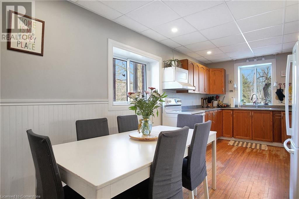 776597 BLANDFORD ROAD Image 17