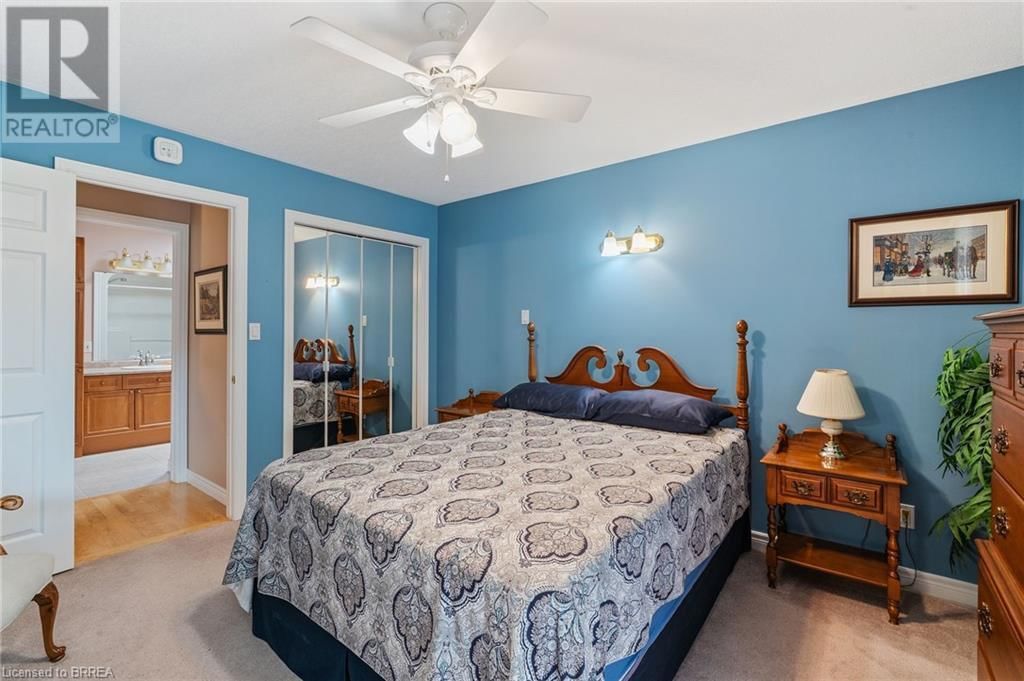 10 - 25 COBDEN COURT Image 24