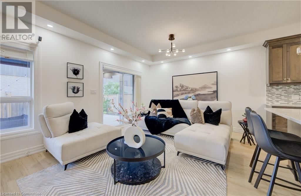 275 FALCONRIDGE DRIVE Image 10