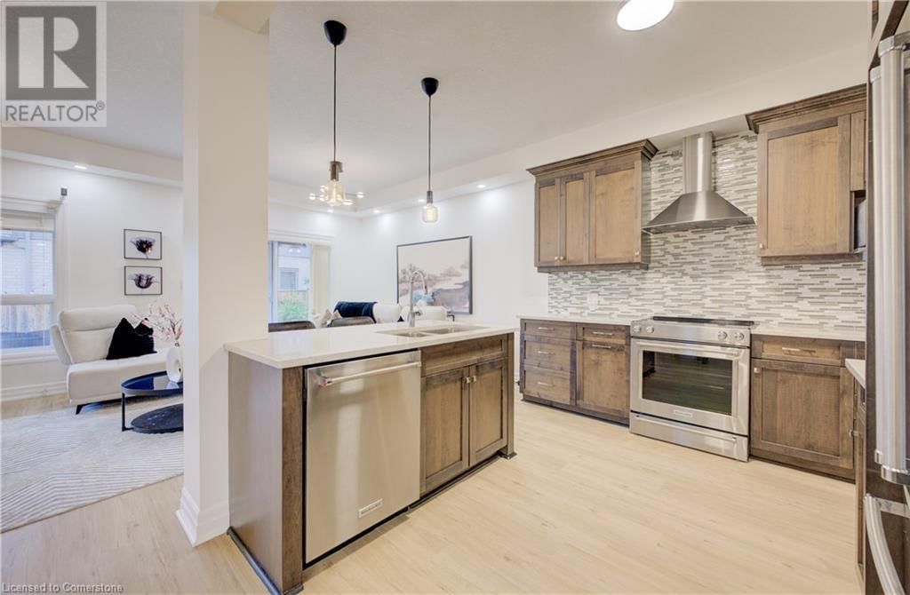 275 FALCONRIDGE DRIVE Image 12