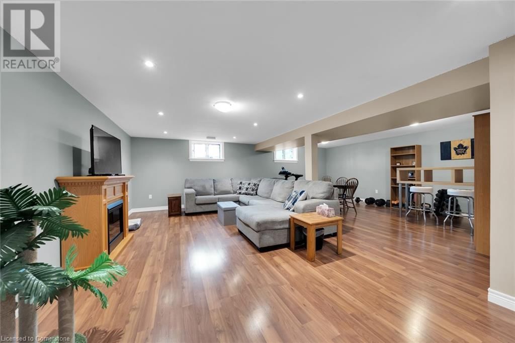7120 RAINHAM ROAD Image 35