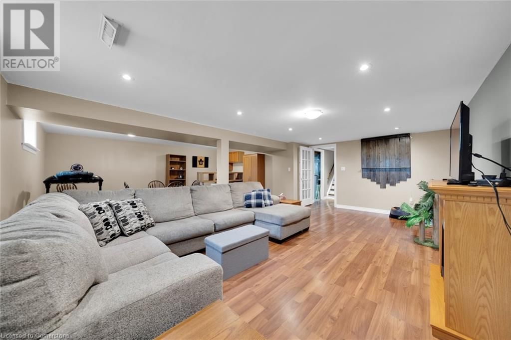 7120 RAINHAM ROAD Image 36