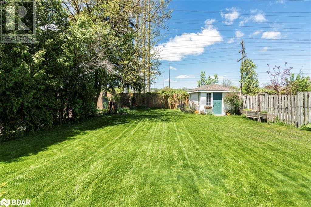 2055 CHURCHILL AVENUE Image 24