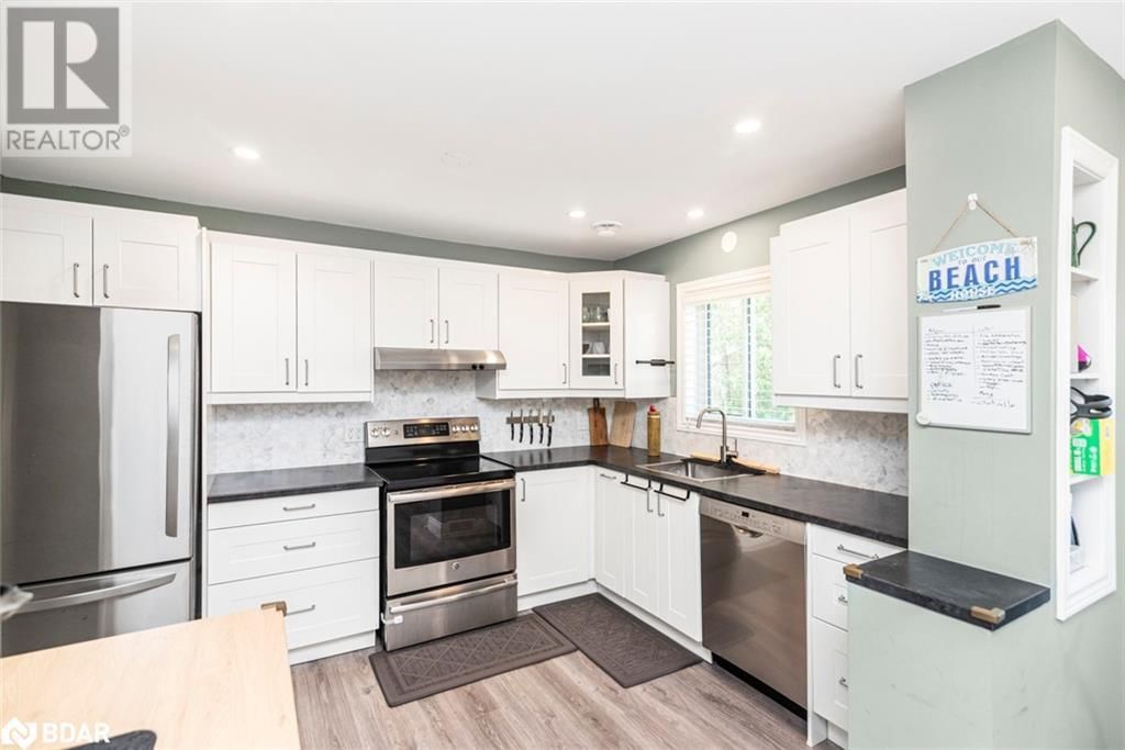 2055 CHURCHILL AVENUE Image 7
