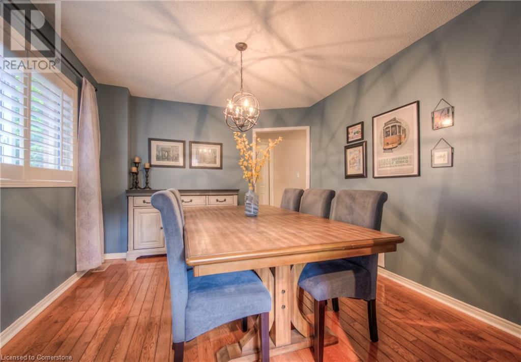 465 BURNETT AVENUE Image 23