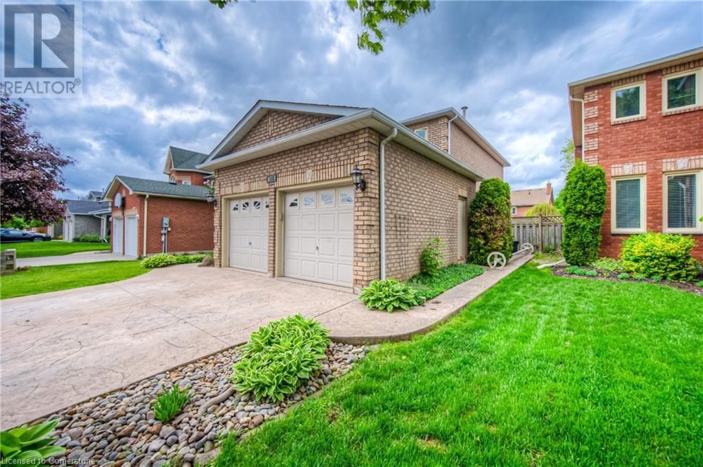 465 BURNETT AVENUE Image 3