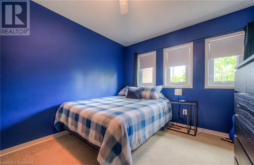 465 BURNETT AVENUE Image 30