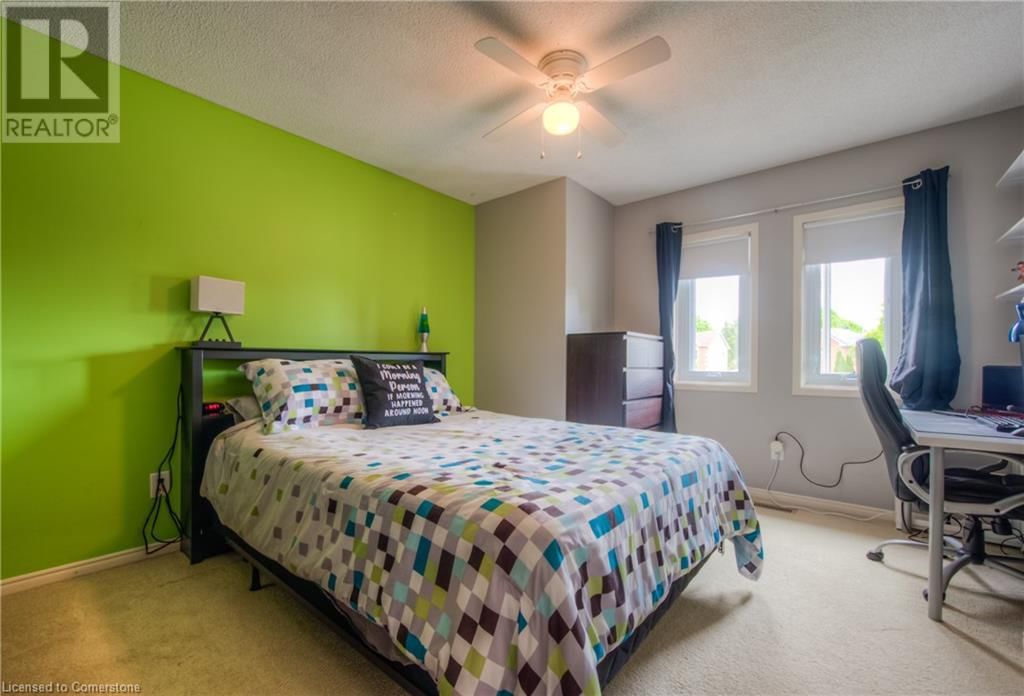 465 BURNETT AVENUE Image 31