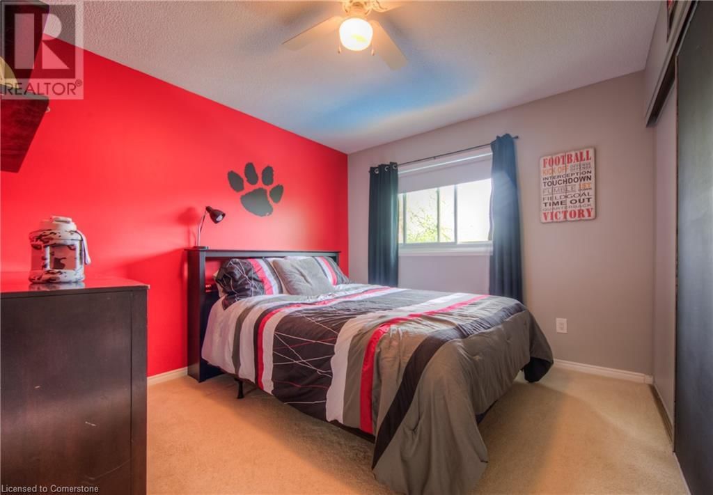 465 BURNETT AVENUE Image 32
