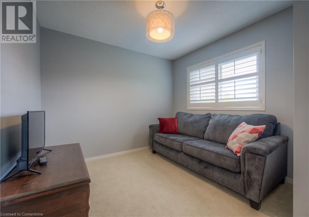 465 BURNETT AVENUE Image 35