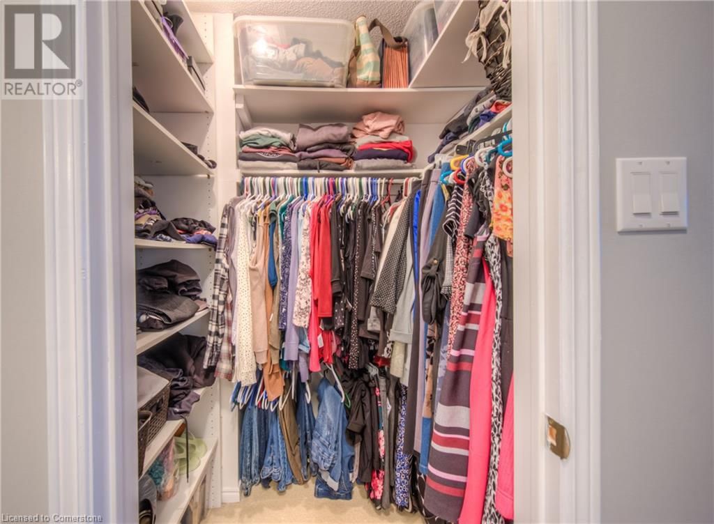 465 BURNETT AVENUE Image 36