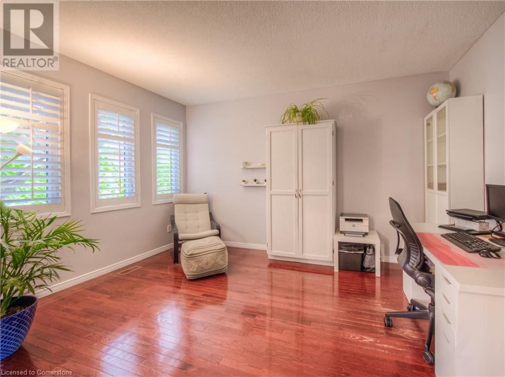 465 BURNETT AVENUE Image 8