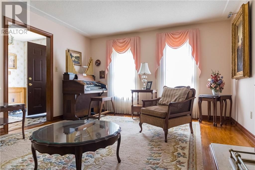 637 HIAWATHA BOULEVARD Image 10