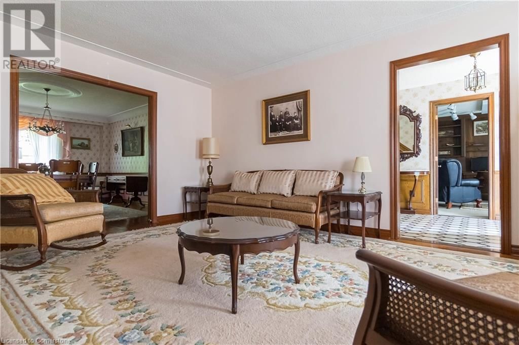 637 HIAWATHA BOULEVARD Image 12