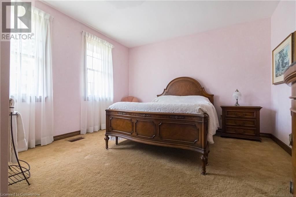 637 HIAWATHA BOULEVARD Image 34