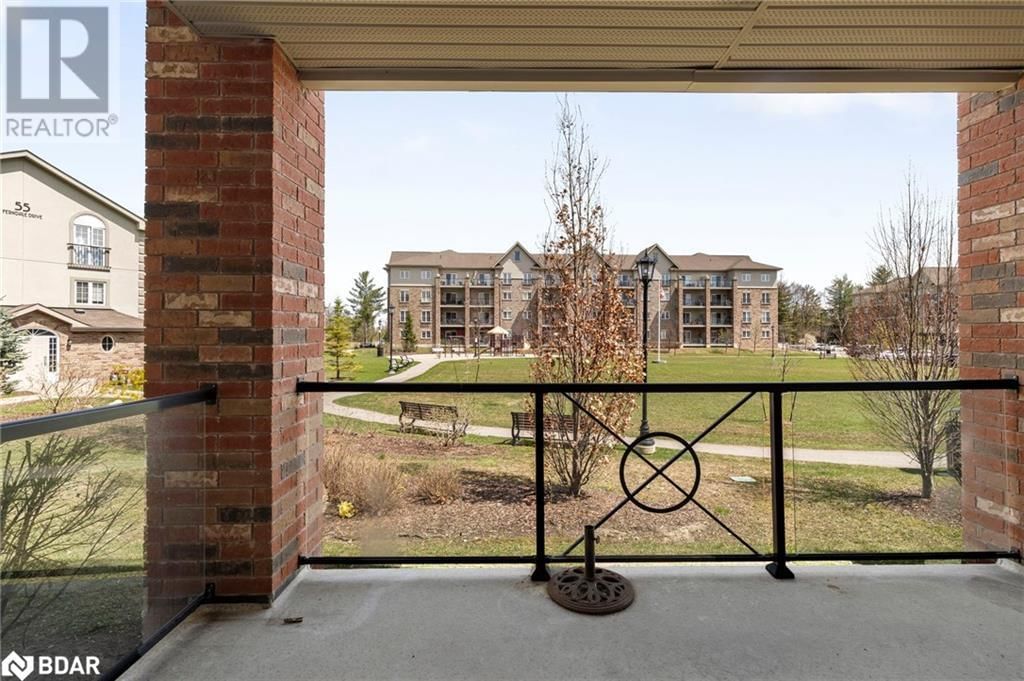 106 - 39 FERNDALE DRIVE SOUTH Image 11