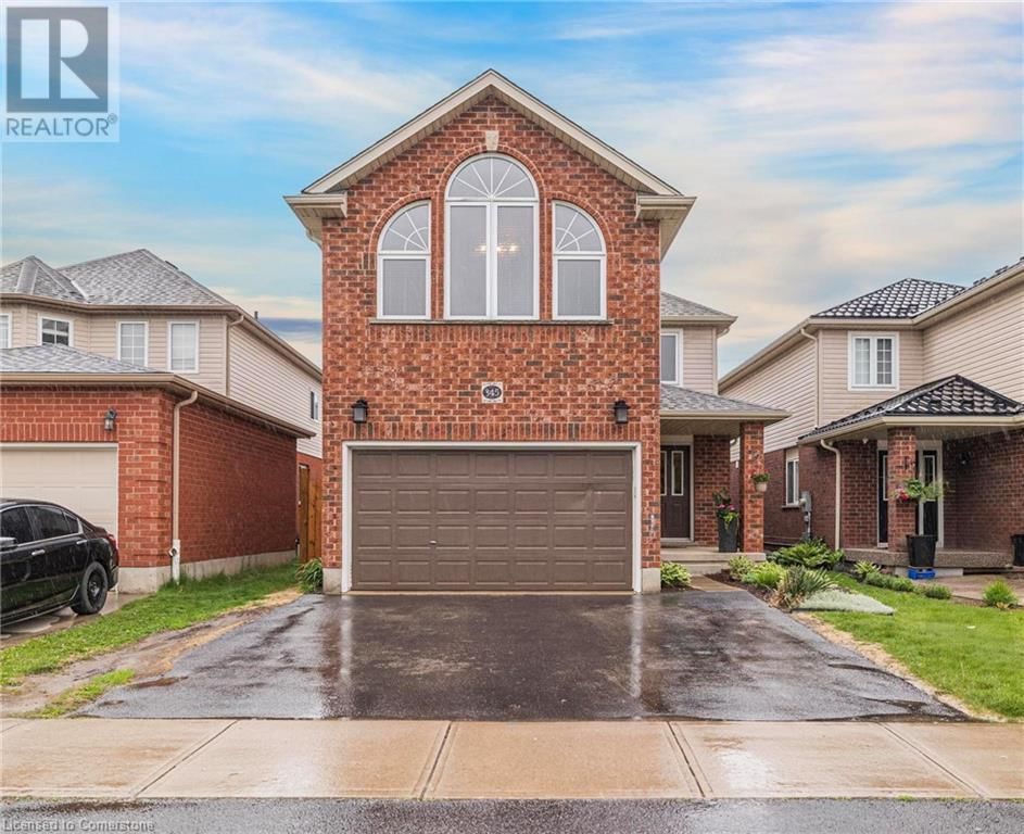 345 THOMAS SLEE DRIVE Image 1