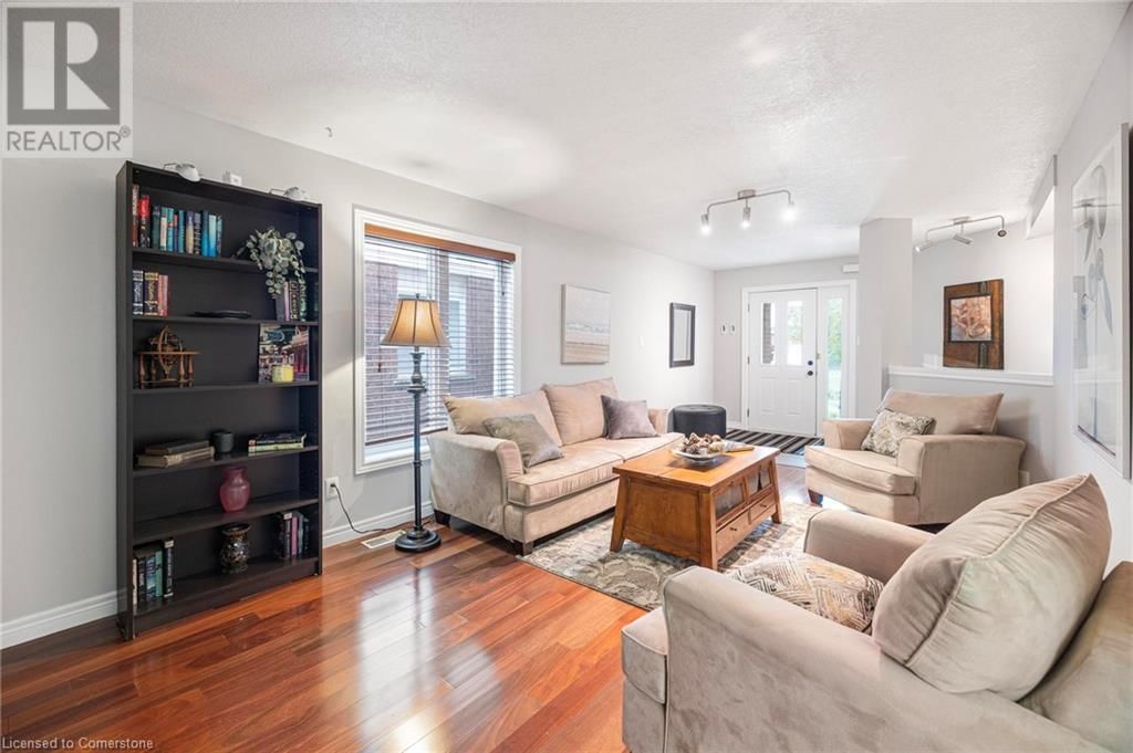 345 THOMAS SLEE DRIVE Image 3