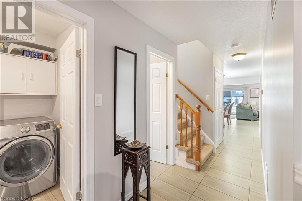 345 THOMAS SLEE DRIVE Image 4