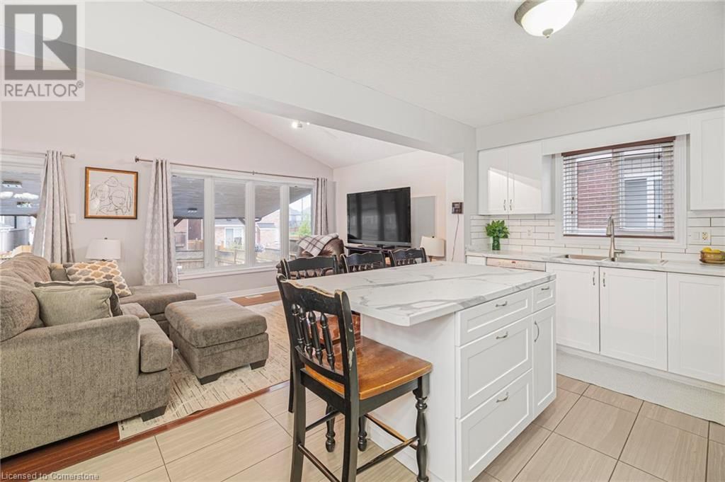 345 THOMAS SLEE DRIVE Image 7