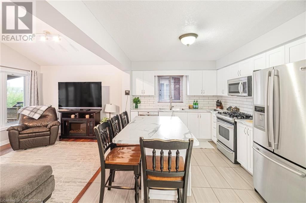 345 THOMAS SLEE DRIVE Image 8