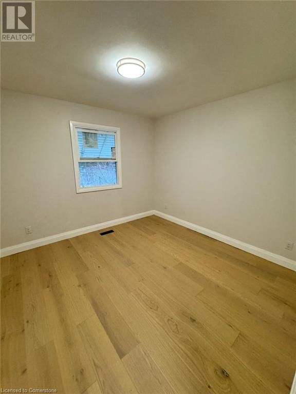 Upper - 74 ST CLAIR AVENUE Image 11