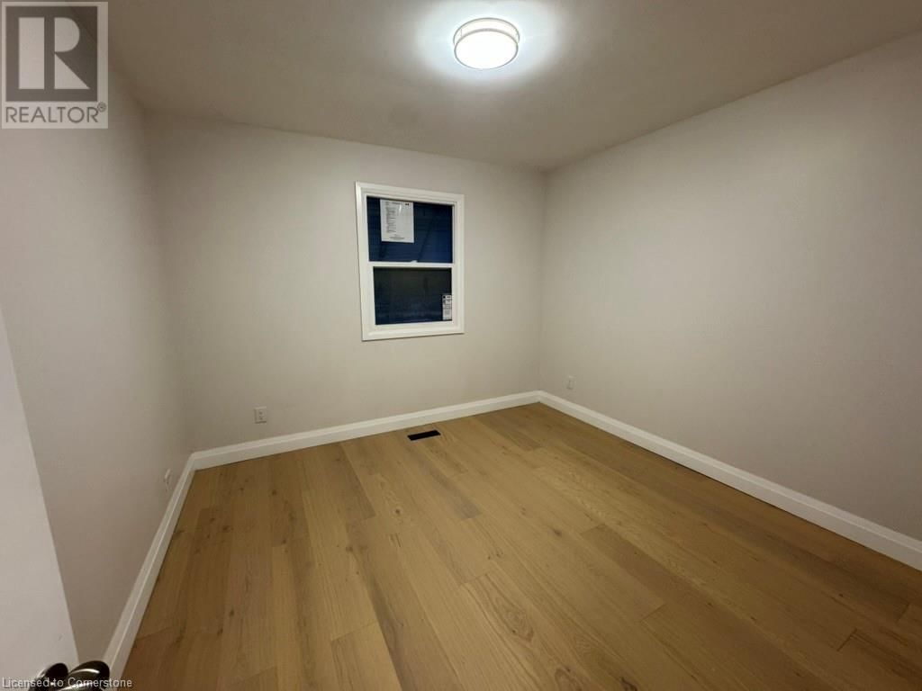 Upper - 74 ST CLAIR AVENUE Image 15