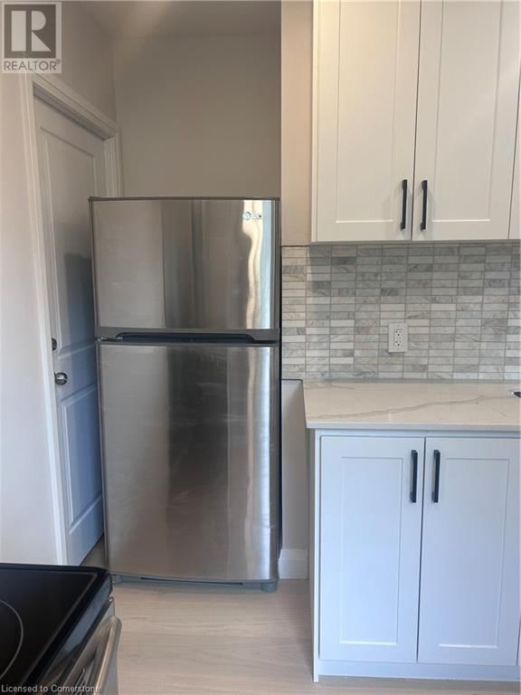Upper - 74 ST CLAIR AVENUE Image 4