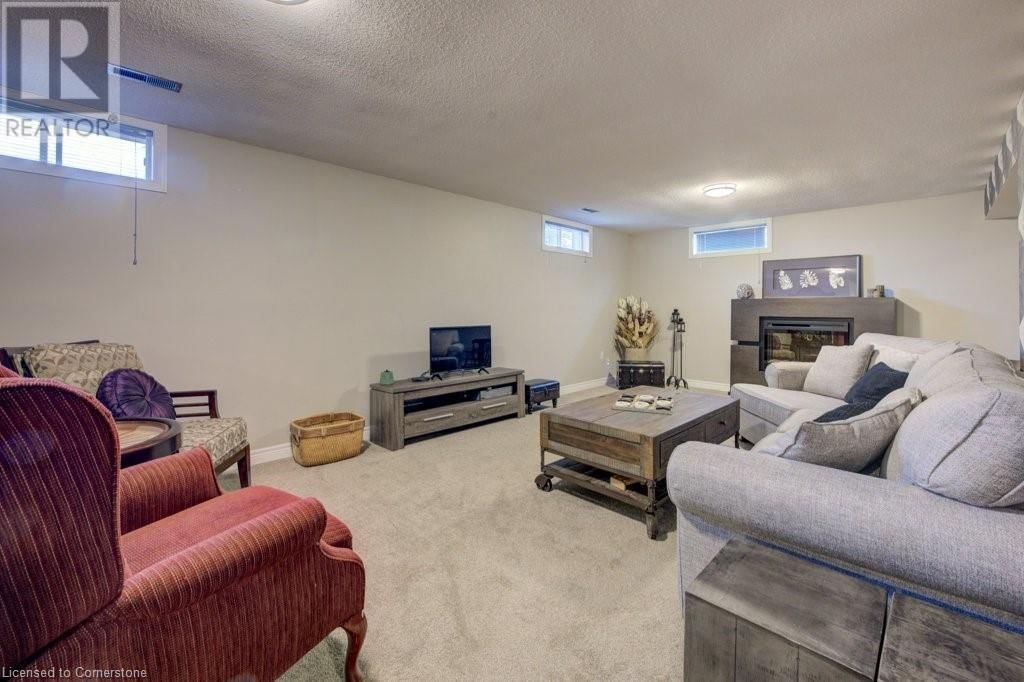 110 MCGIVERN STREET Image 30