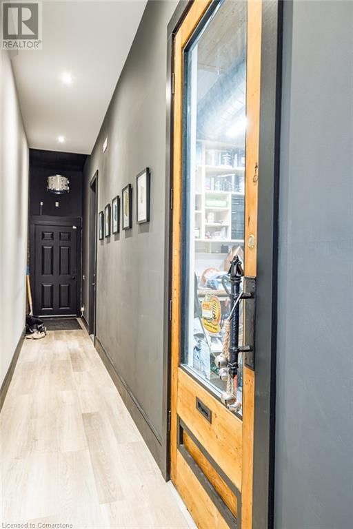 203 KING STREET EAST Image 31