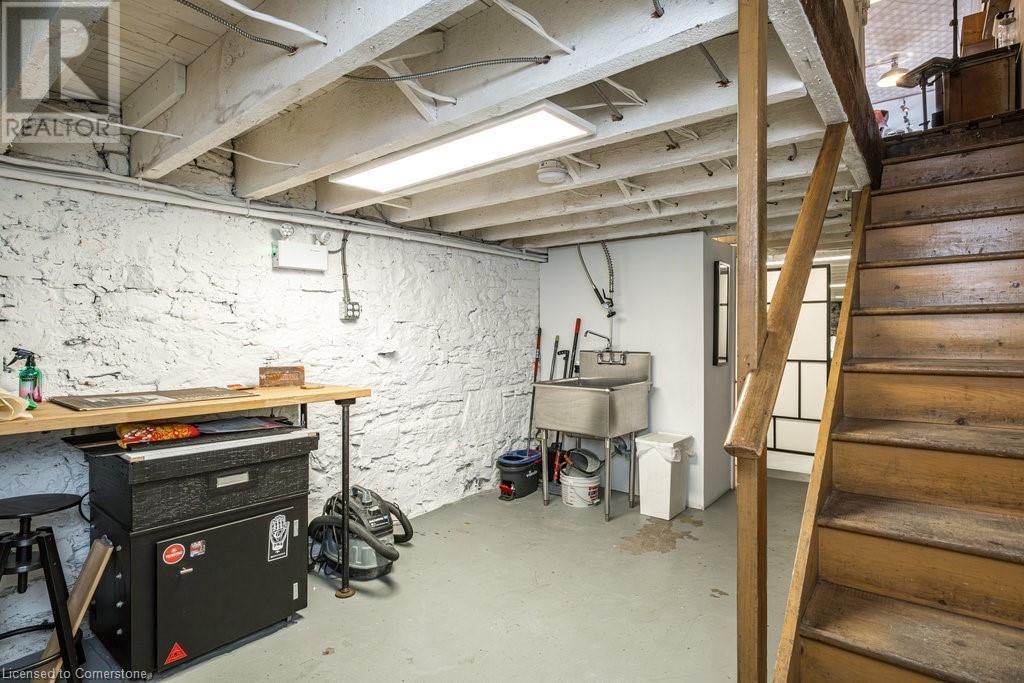 203 KING STREET EAST Image 37