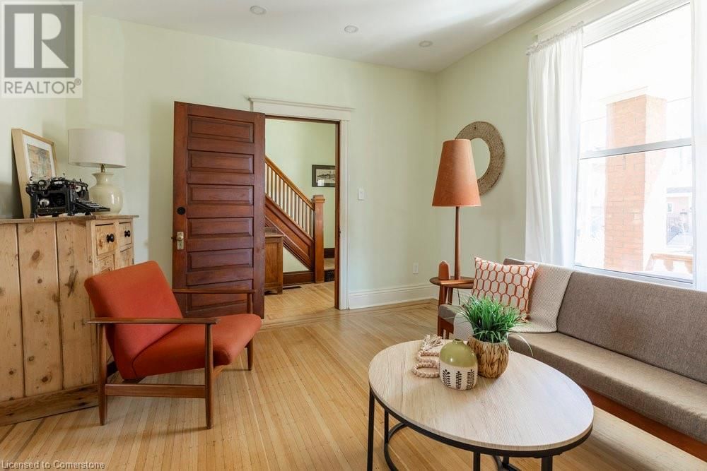 24 HYDE PARK AVENUE Image 12