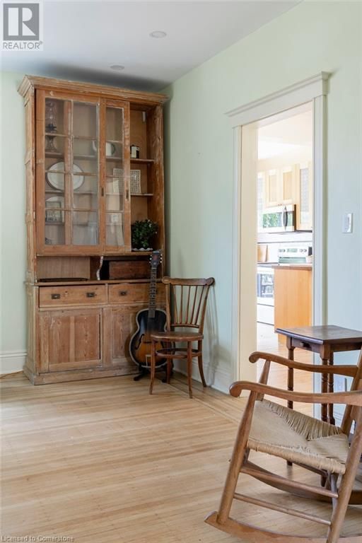 24 HYDE PARK AVENUE Image 16
