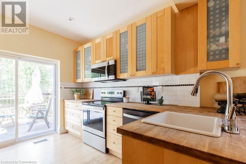 24 HYDE PARK AVENUE Image 22