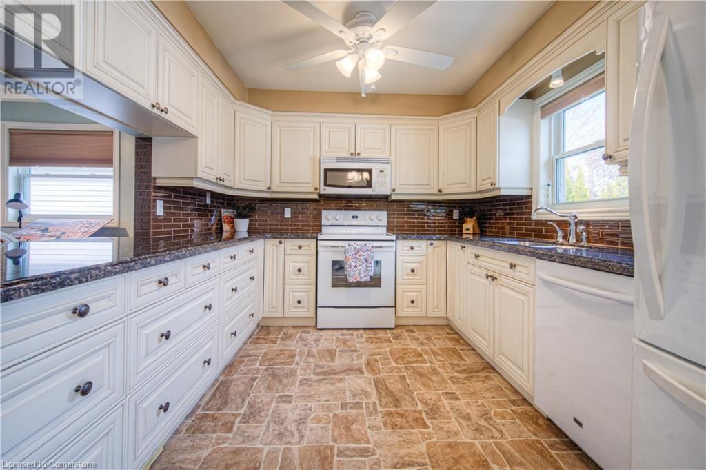 309 CHRISTOPHER DRIVE Image 10