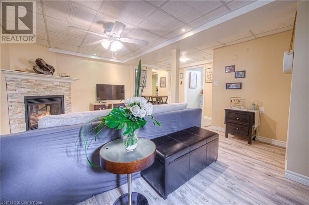 309 CHRISTOPHER DRIVE Image 25