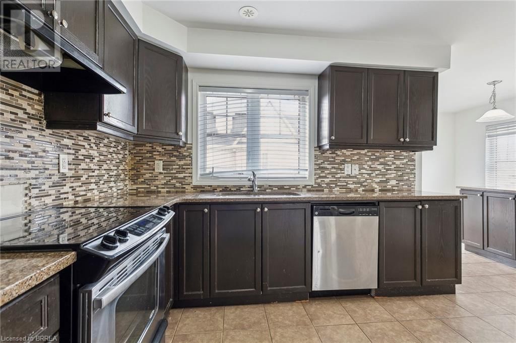 103 BLEASDALE AVENUE Image 21